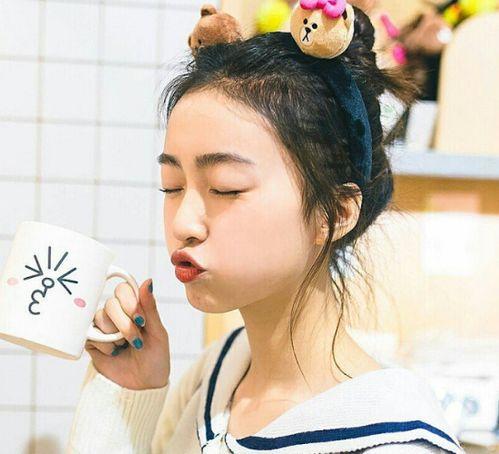 网红吃瓜聊天背景图女生